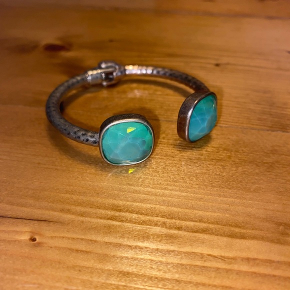 Francesca’s turquoise gem and gold cuff bracelet - Picture 1 of 2